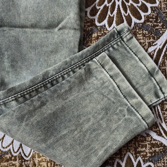 Kids Jeans - Picture 9 of 9